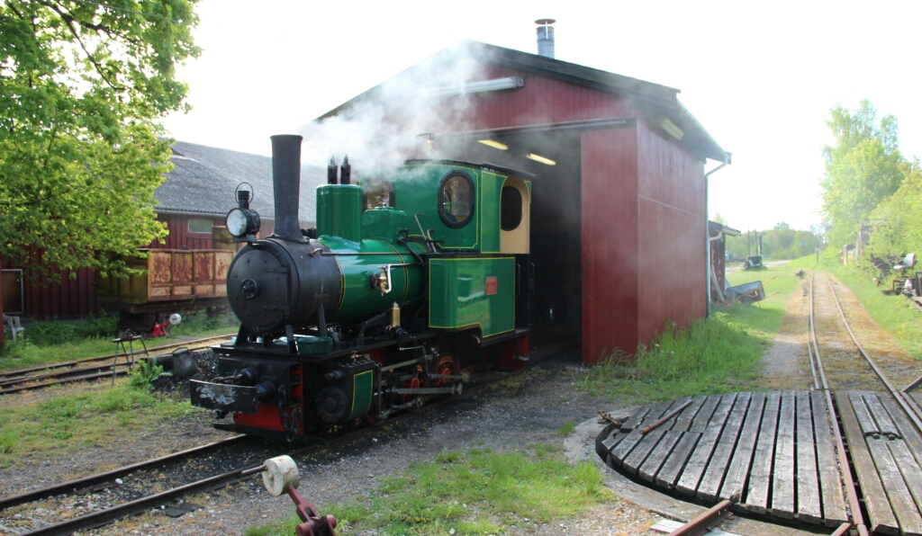 3292