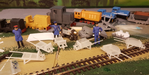 174432  -- wheelbarrows from shapeways in 7mm
