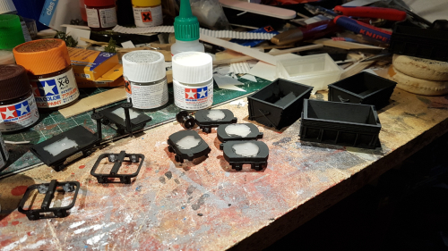 115756  -- all the bogies got hand-painted black