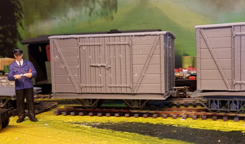 185601 