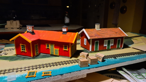 001300  -- yellow boards in place